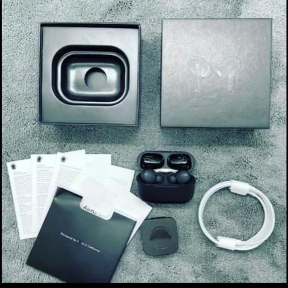 Black AirPods and AirPod pros - Picture 5 of 8